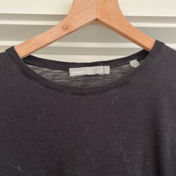 essential long-sleeve crewneck tee - Picture 3 of 5